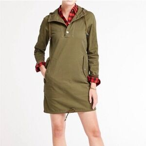 L.L. Bean Women's Signature Anorak Dress over coat light coat signature XS green